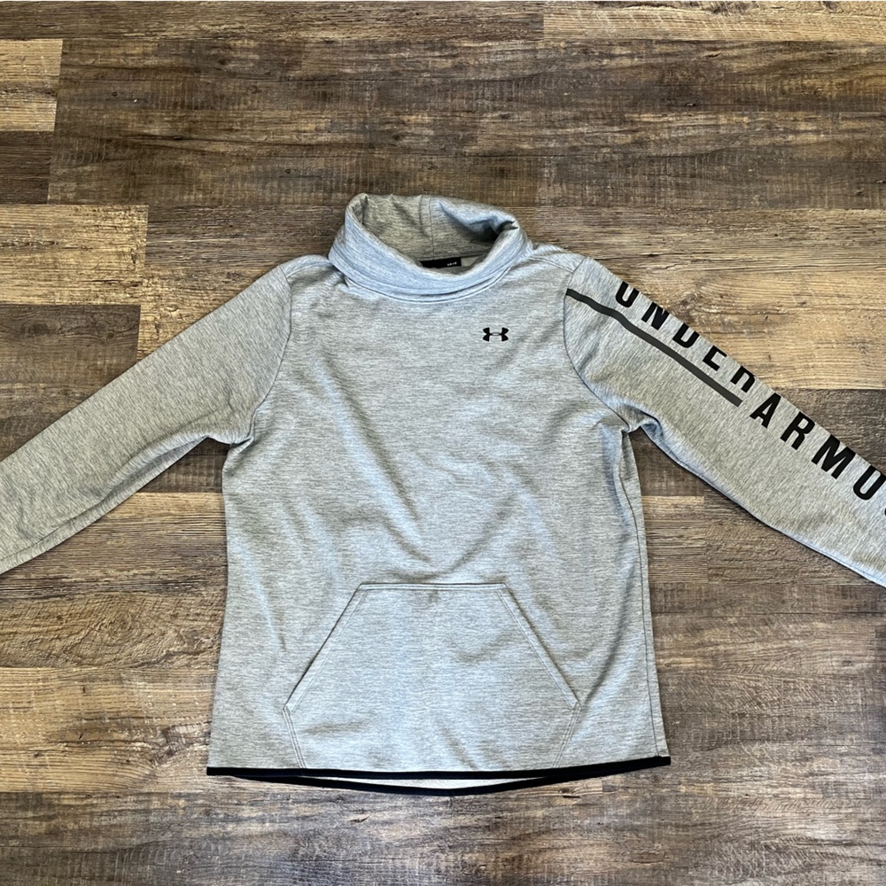 Under Armour women’s size Large sweatshirt hoodie/pullover Like New